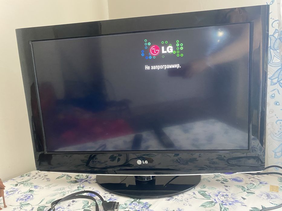 Телевизор  LG 32 дюйма HDMI