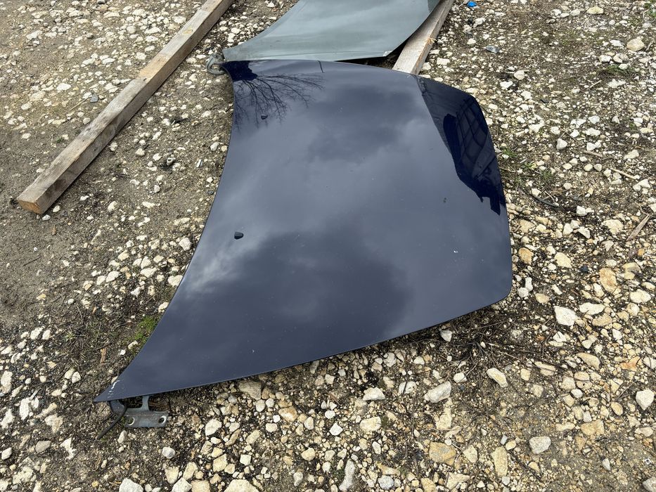 Преден капак за Волво В50 06-08г