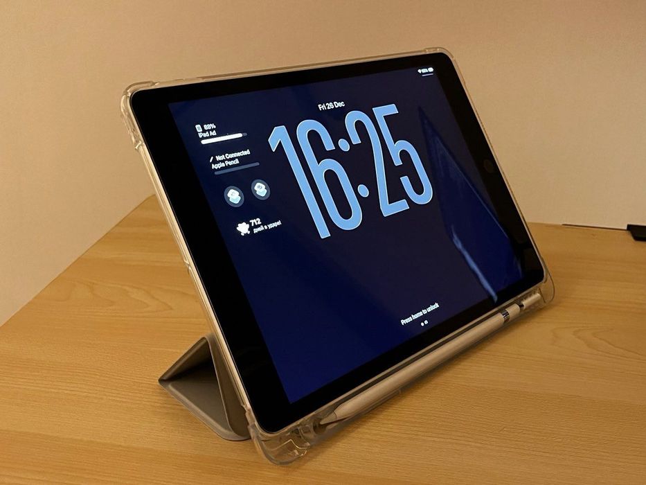 iPad 9 64GB Silver + Apple Pencil (оригинал) и чехол. Идеал