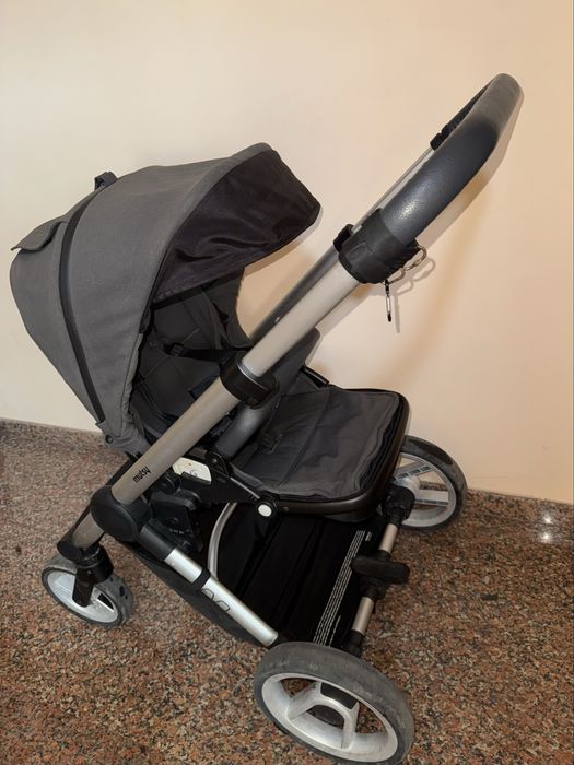 Mutsy Evo Bold Deep Grey летен и зимен кош