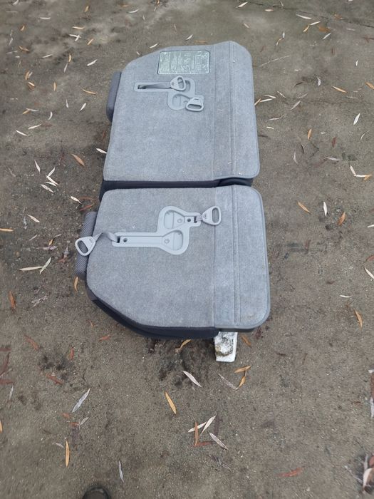 Сиденье задий ряд на Toyota