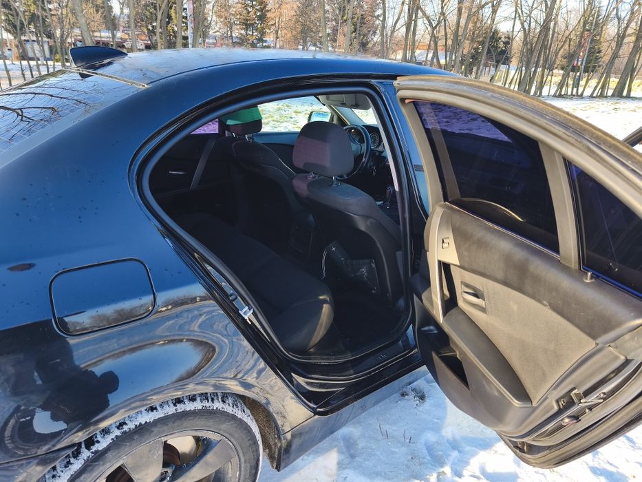 Vand Bmw e 60   an fabricație 2006 automat