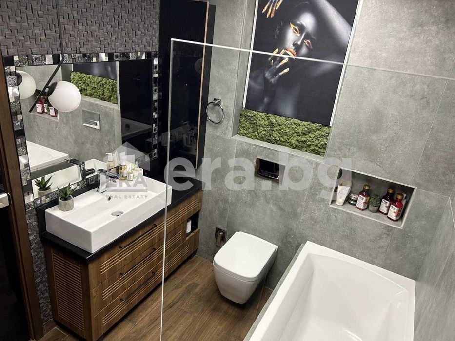 Продава се Четиристаен апартамент в Варна, Център - 123 кв.м за 2846 €/кв.м - Снимка #10