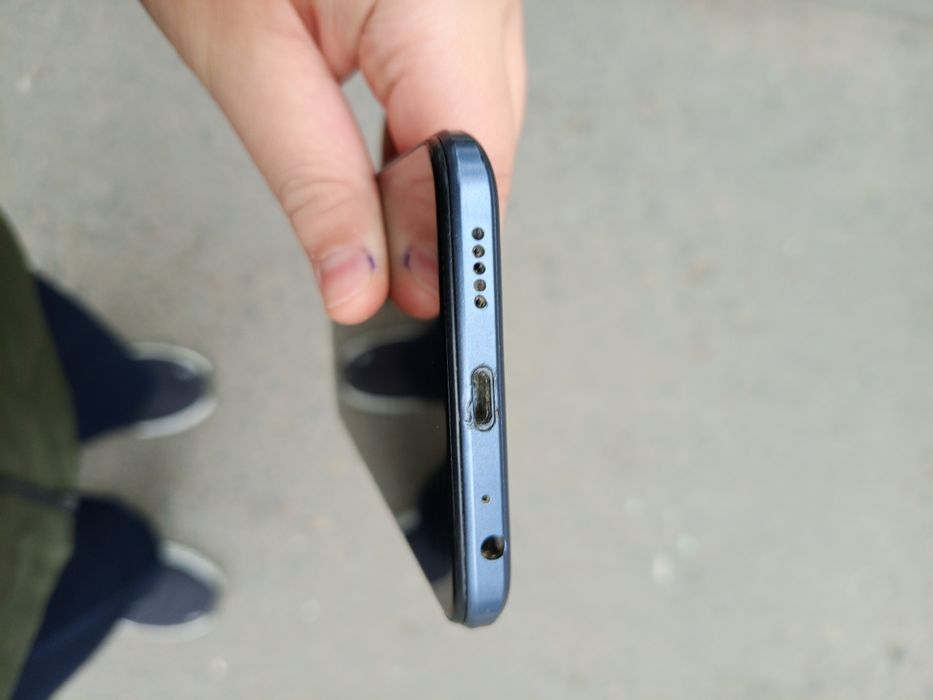 Tecno spark 8c 128/8+4гб