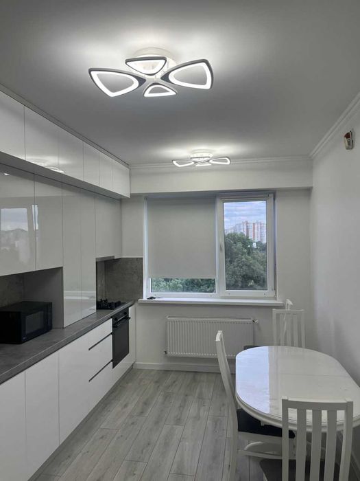 Дава се под наем Едностаен апартамент в София, Гео Милев - 41 кв.м за 300 € - Снимка #2