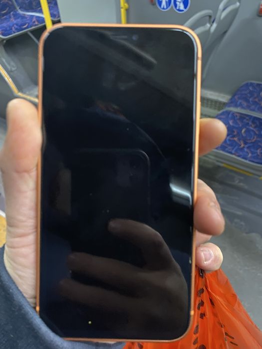 Айфон 11 сатылады