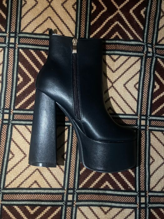 Боти на ток/Обувки на ток