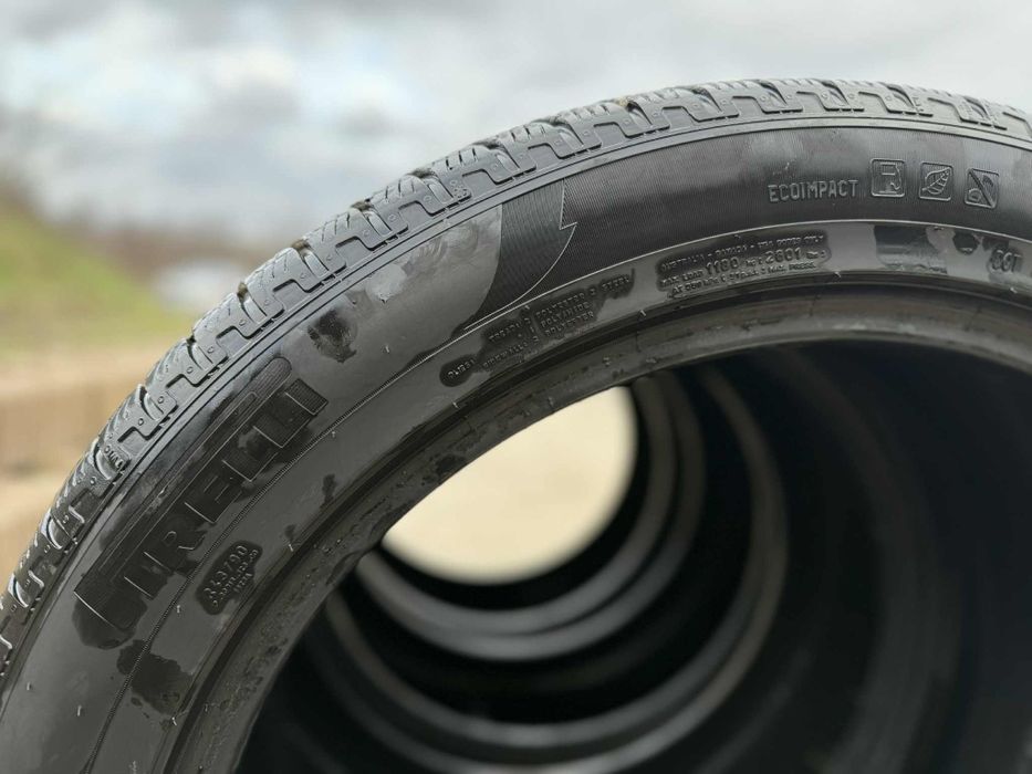 Pireli Skorpion 285/45/22 325/40/22