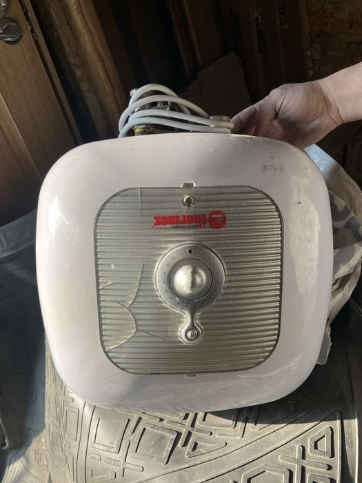 Продаю проточный водонагреватель Термекс Россия