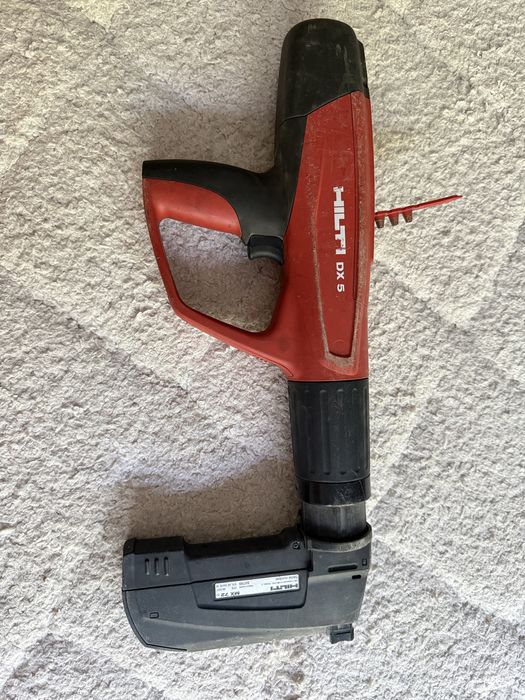 Pistol cuie beton Hilti DX 5