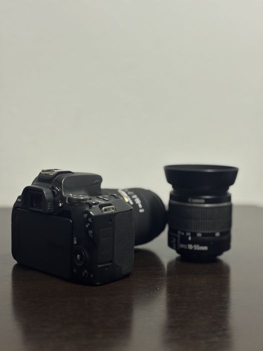 CANON EOS 250D 55-200mm