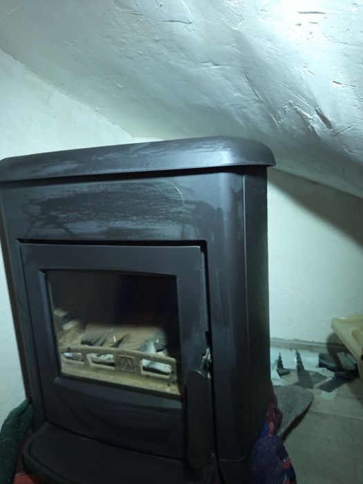 Продавам Камина на дърва,без водна риза.