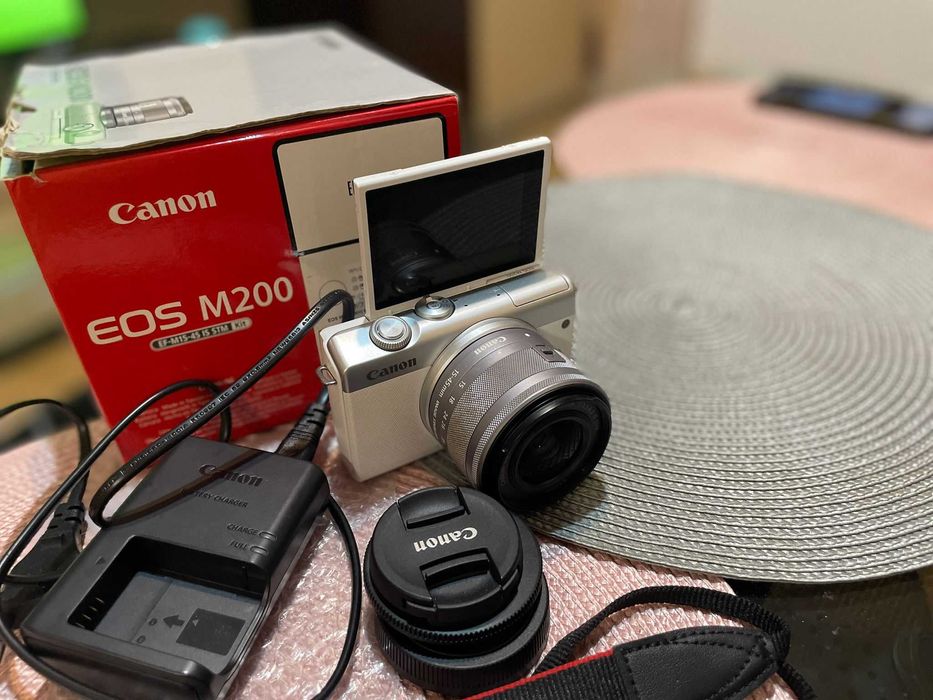 Vand aparat foto Canon EOS M200