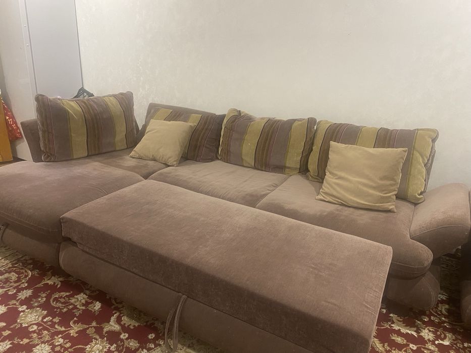 продам диван угловой + кресло
