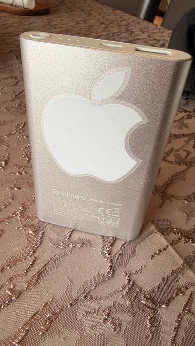 Продавам Power bank/ Преносима батерия