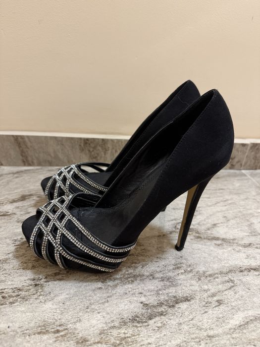 Обувки на висок ток / токчета