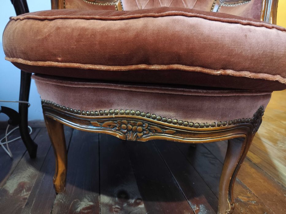 Луксозен винтидж комплект мебели – 2 кресла, масичка и лампион