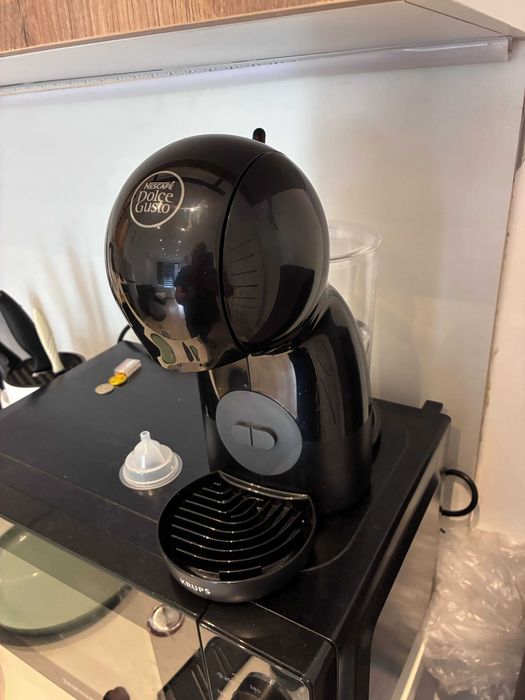 Dolce Gusto mini кафе машина
