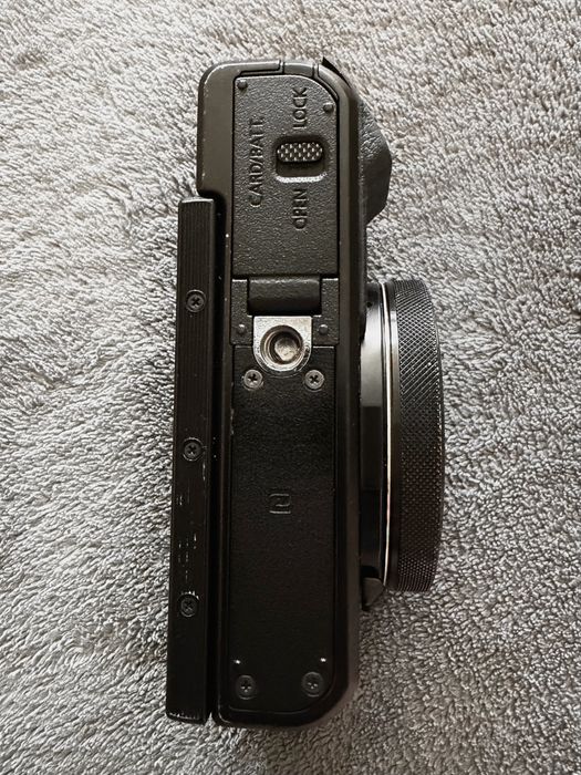 Canon G7X Mark II – включва се, не е тествана подробно