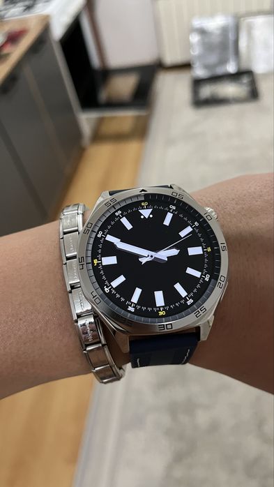 Часы—GT5        .