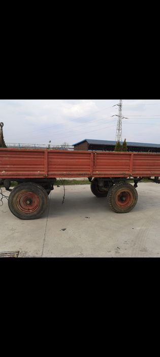 De vânzare remorca tractor cu 2 axe