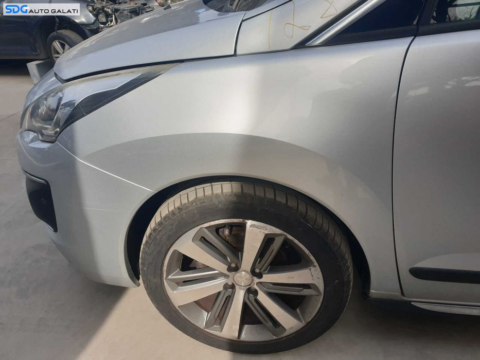 Aripa Stanga Fata Peugeot 3008 2009 - 2016 Culoare EZR [C6104]