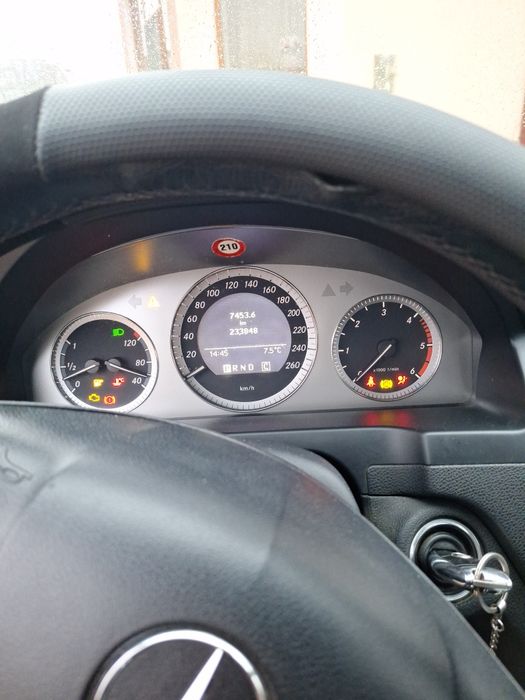 MERCEDES  C220 avangard