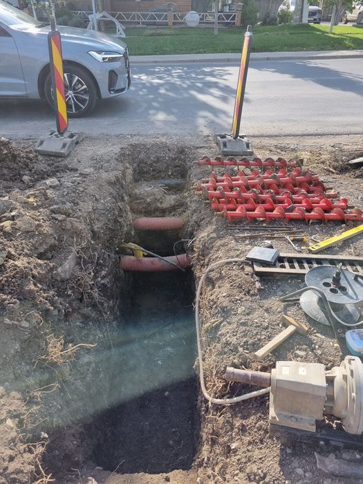 Subtraversari sosele foraj orizontal gauri asfalt  beton  alei foraje