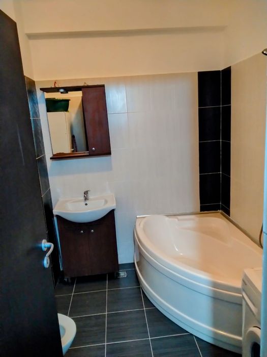 Inchiriez garsoniera Dobroești