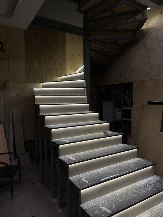 Умная подсветка для лестниц