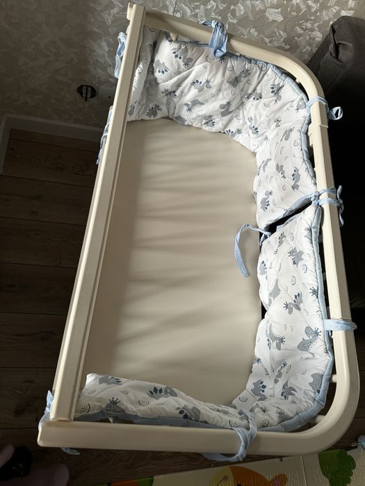 Продам детскую кроватку