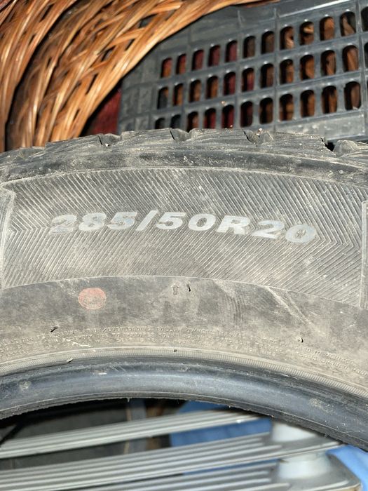 Продам шины от лексус 570