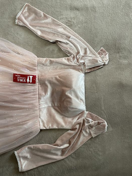 Rochie eveniment roz pudra