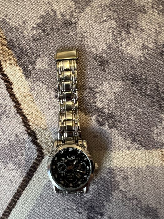 Продам часы Koss новые мужские