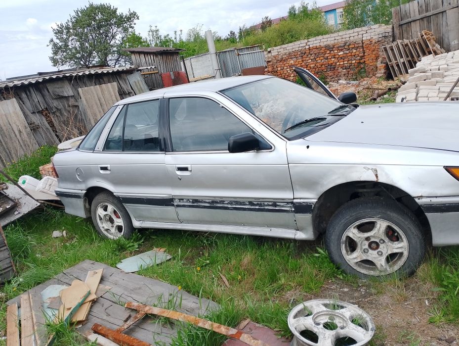Продам Митсубиси Лансер