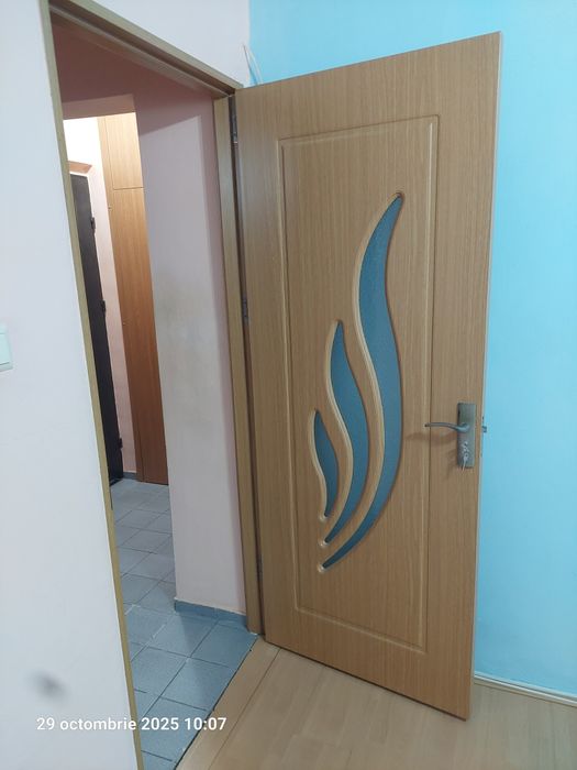 Usi interior Ploiesti