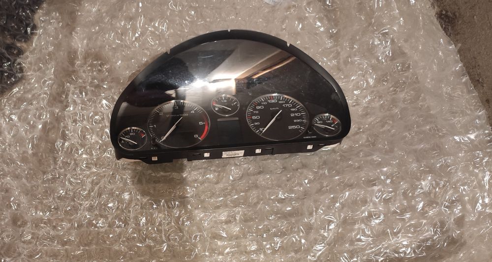 Части за Пежо 407