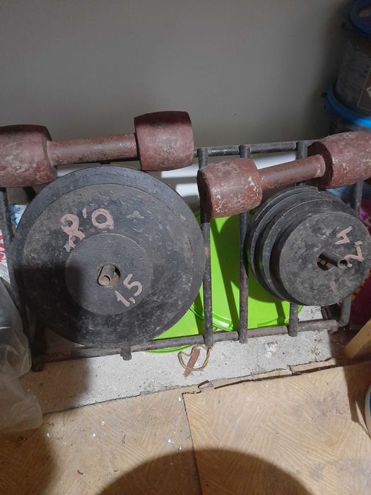 Haltera cu discuri si gantere