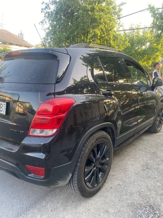 Трекер 1 пример сотилади.