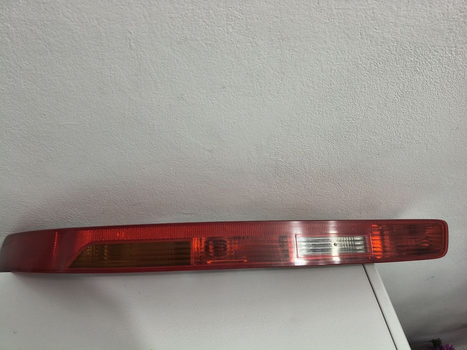 Lampă bara spate audi Q7 partea dreaptă completă