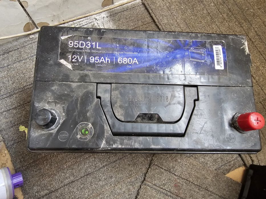 Акумулатори Bosch  74Ah, Varta 63Ah, Vega 95Ah,  Levo 65Ah