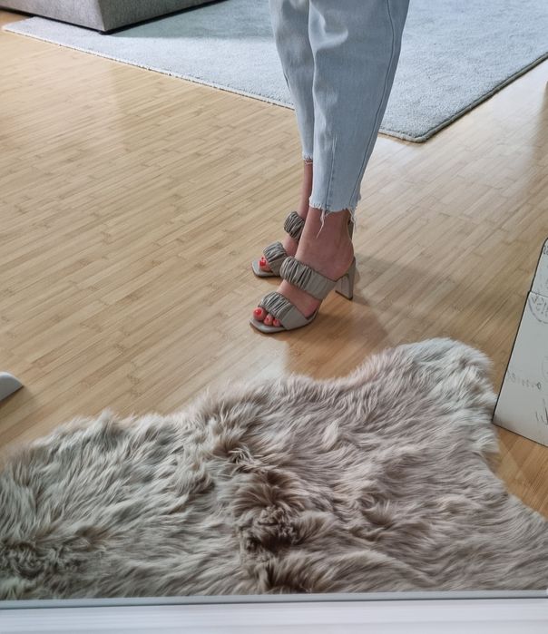 Saboți H&M (mar 36)(22,5cm)