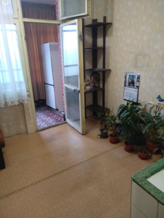 Продава се Тристаен апартамент в Ямбол, Георги Бенковски - 98 кв.м за 438 €/кв.м - Снимка #2