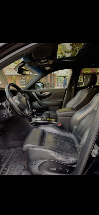 Infiniti FX 30dS/ 360 камера/ Distronic/ Bose/ Реални КМ