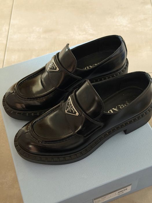 Оригинални дамски обувки Prada
