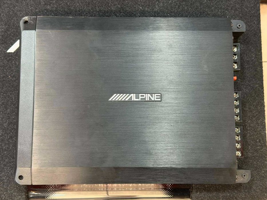 Комплект Alpine SBG-1244BP Subwoofer + Alpine BBX-F1200