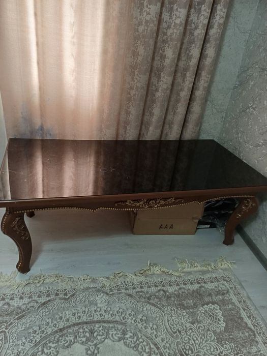 Стол для Гостиной.