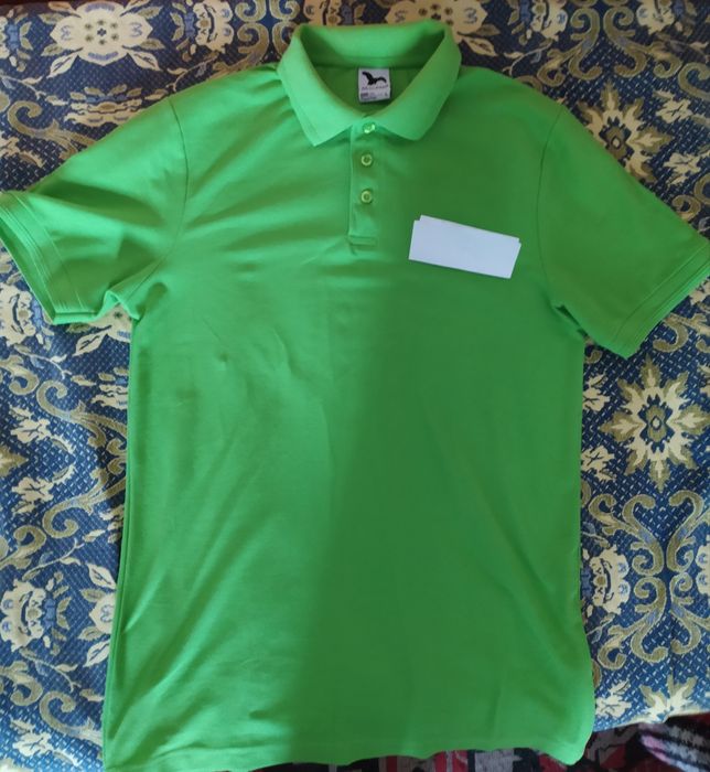 Електриково зелена блуза