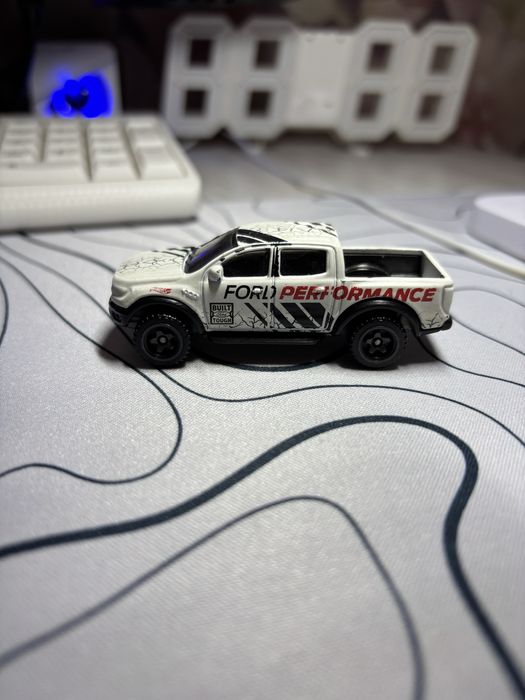 Машина хот вилс