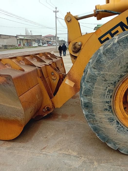 Продается погрузчик 3куб